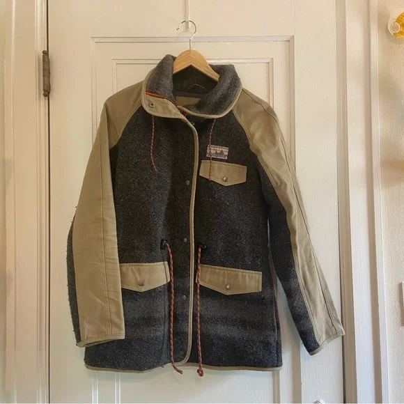 Patagonia Reclaimed Wool parka - Picture 3 of 8